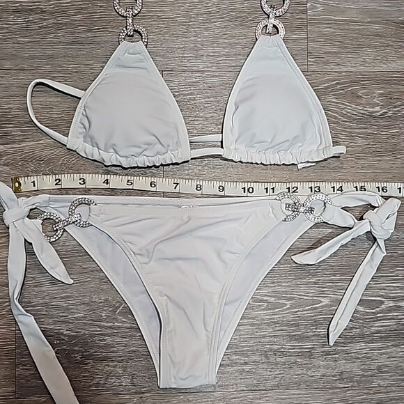 New Bikini - Picture 3 of 6